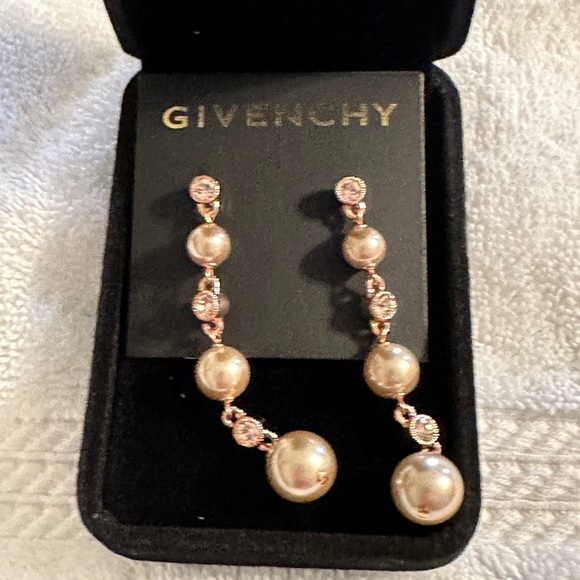 NWT Givenchy earrings. - Picture 2 of 5